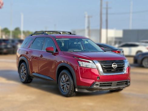Used 2022 Nissan Pathfinder SV FWD image 5