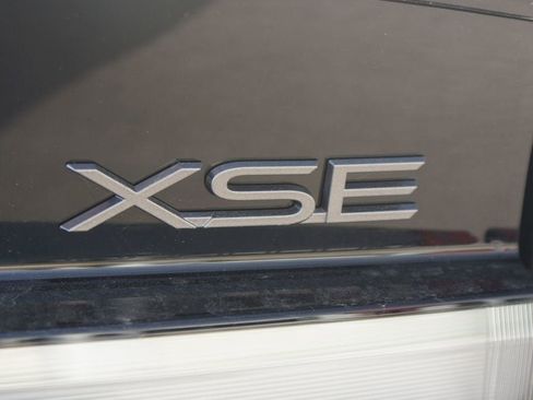 Used 2024 Toyota Prius Prime XSE Premium image 19