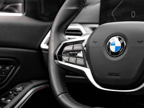 Used 2025 BMW 330i Sedan w/ Convenience Package RWD image 24