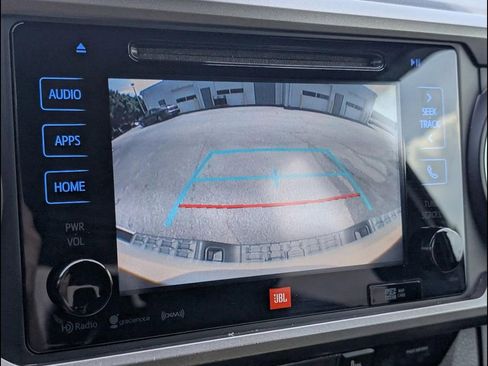 Used 2018 Toyota Tacoma Limited RWD image 19
