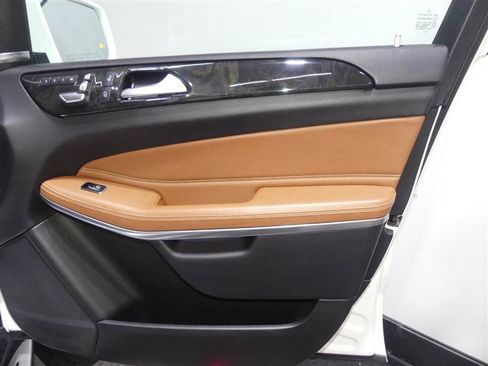 Used 2017 Mercedes-Benz GLS 550 4MATIC image 19