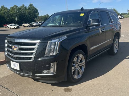 Used 2016 Cadillac Escalade Premium AWD/4WD image 1
