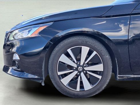 Used 2019 Nissan Altima 2.5 SL FWD image 9