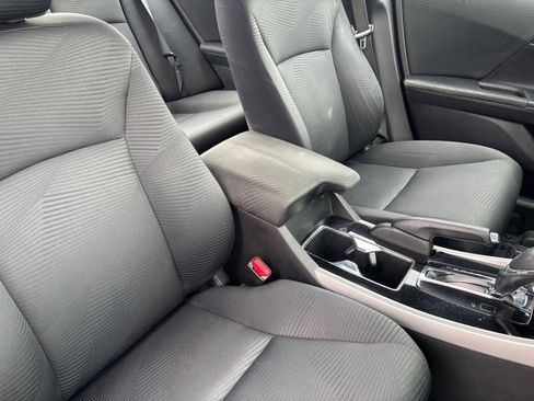 Used 2016 Honda Accord LX image 15