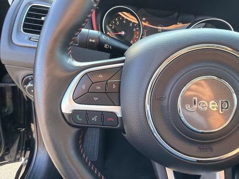 Used 2018 Jeep Compass Trailhawk AWD/4WD image 24