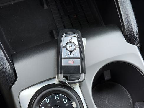 Certified 2025 Ford Bronco Sport Outer Banks w/ Outer Banks Tech Package+ AWD/4WD image 14
