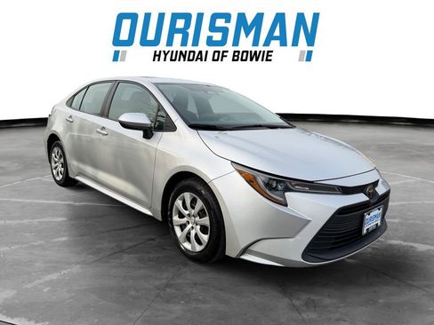 Used 2023 Toyota Corolla LE image 1