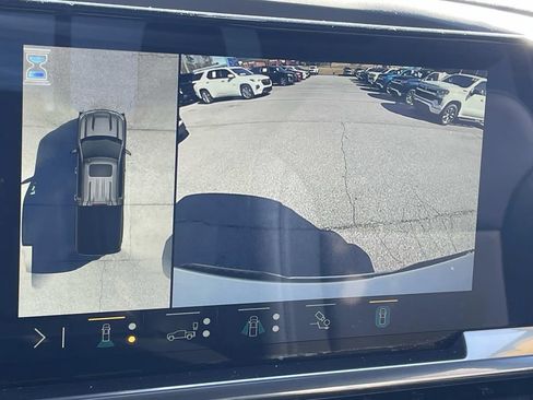 Used 2023 Chevrolet Silverado 1500 LTZ w/ LTZ Premium Package image 20