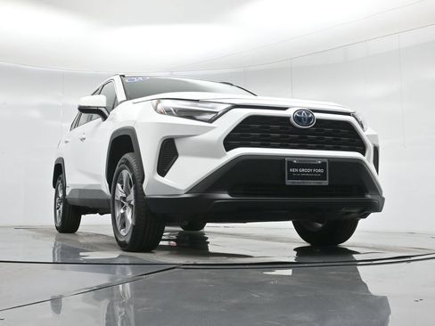 Used 2024 Toyota RAV4 LE image 45