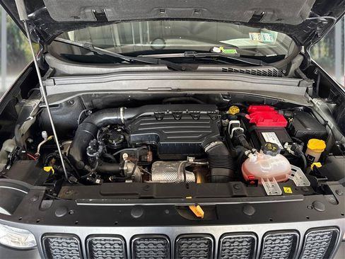 Used 2023 Jeep Renegade Altitude w/ Sun/Sound Group AWD/4WD image 21