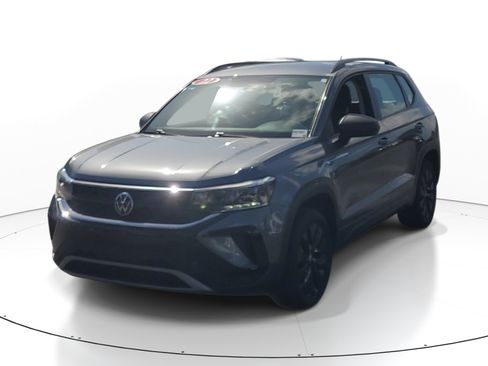 Used 2022 Volkswagen Taos S FWD image 3