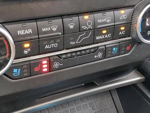 Certified 2021 Ford Expedition XLT RWD image 20