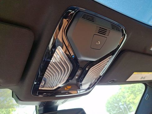 Used 2023 BMW 530e RWD image 29