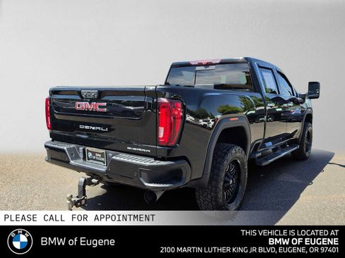Used 2021 GMC Sierra 2500 Denali w/ Technology Package AWD/4WD image 3