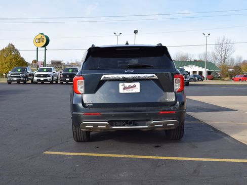 Used 2023 Ford Explorer XLT w/ Equipment Group 202A image 6