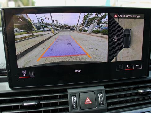 Used 2021 Audi Q5 Premium Plus w/ Premium Plus Package image 26