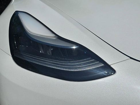 Used 2023 Tesla Model 3 Standard Range image 21