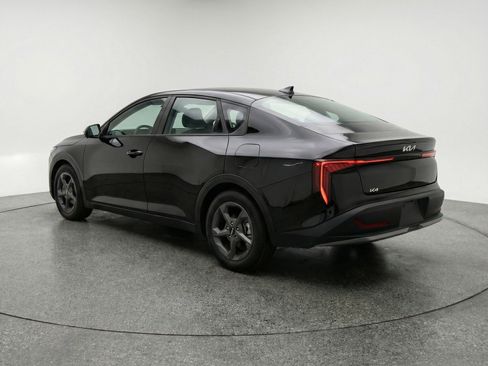 Used 2025 Kia K4 FWD image 5