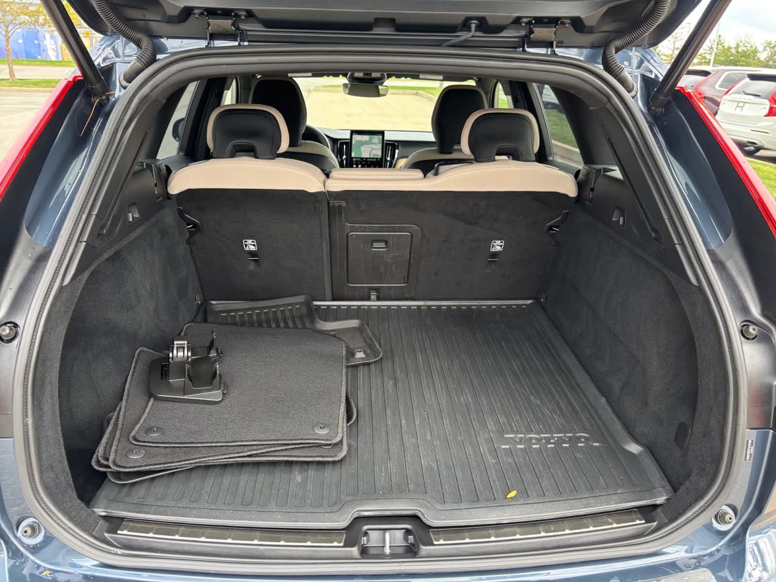 Used 2026 Volvo XC60 B5 Plus AWD/4WD image 21