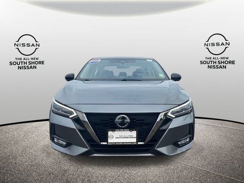 Used 2023 Nissan Sentra SR w/ SR Premium Package FWD image 2