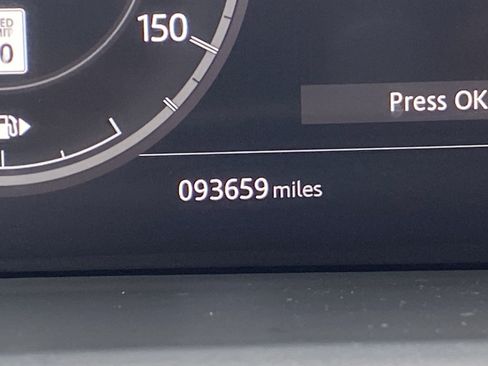 Used 2018 Land Rover Discovery HSE AWD/4WD image 20