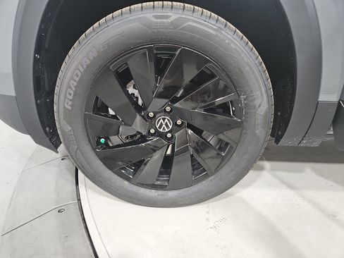 New 2026 Volkswagen Atlas SE image 26