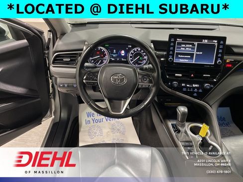 Used 2021 Toyota Camry XLE image 31