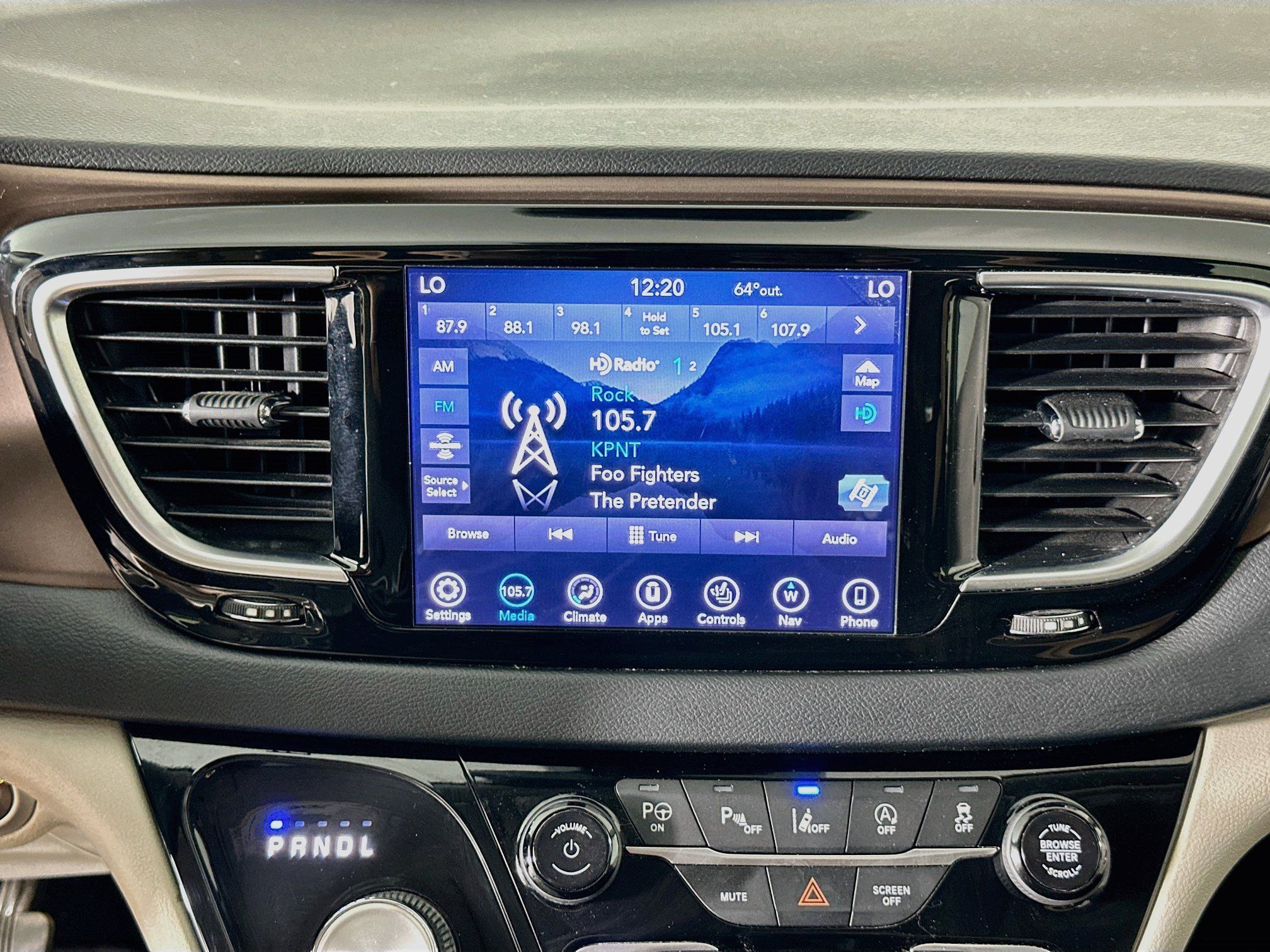 Used 2019 Chrysler Pacifica Touring-L Plus w/ Advanced Safetytec Group FWD image 21