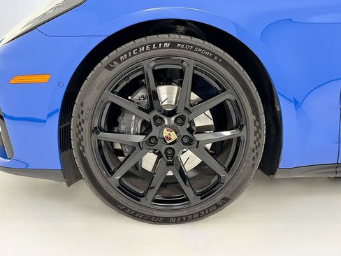 Certified 2025 Porsche Panamera RWD image 33