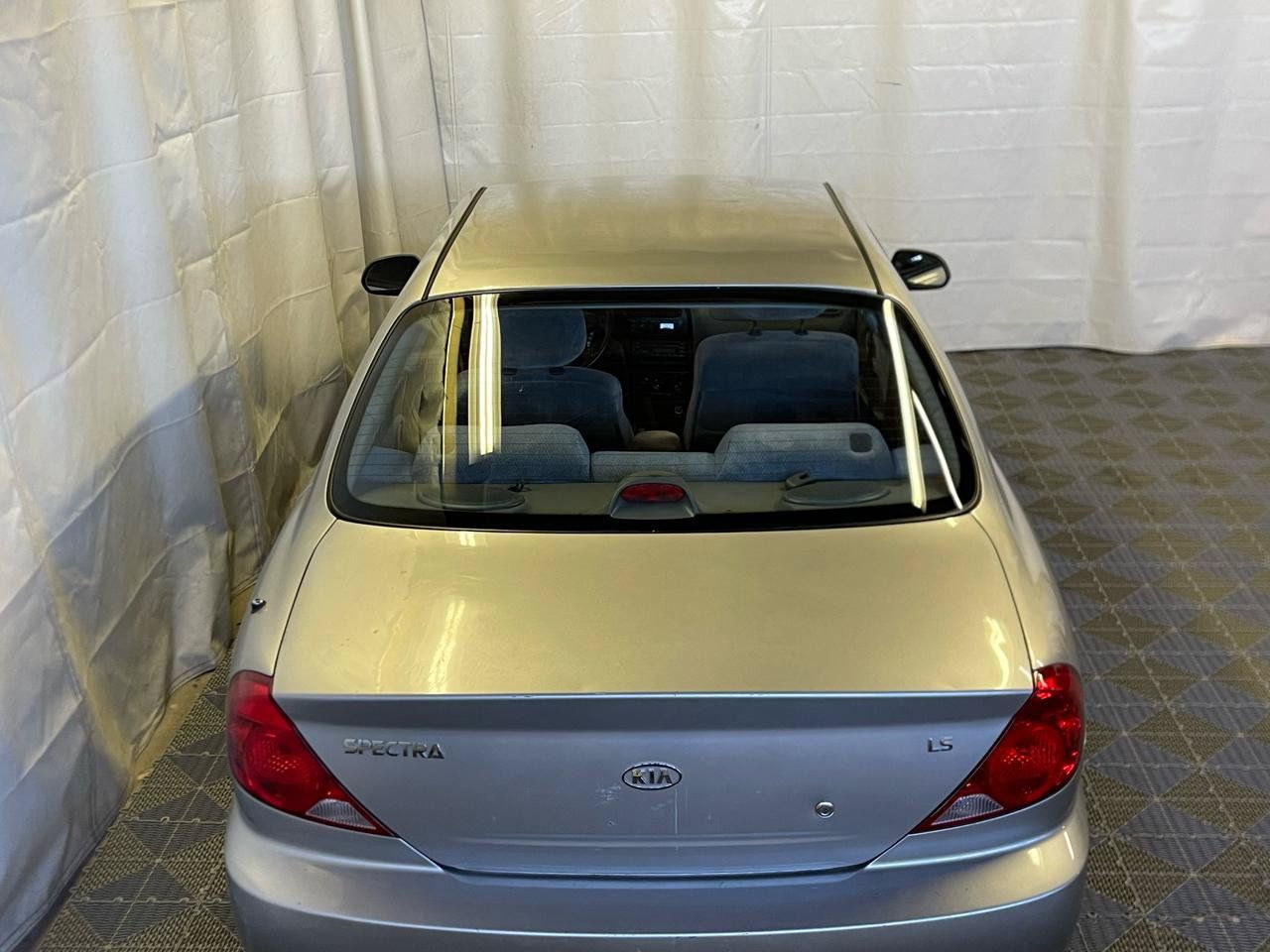 Used 2004 Kia Spectra Sedan FWD image 7
