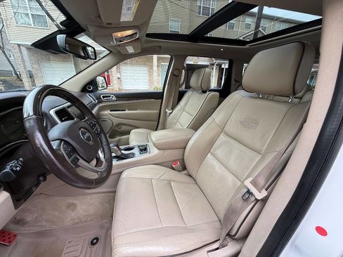 Used 2016 Jeep Grand Cherokee Overland w/ Advanced Technology Group image 10