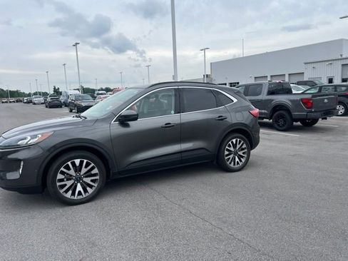 Used 2020 Ford Escape Titanium AWD/4WD image 2