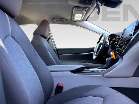 Used 2024 Toyota Camry LE image 9