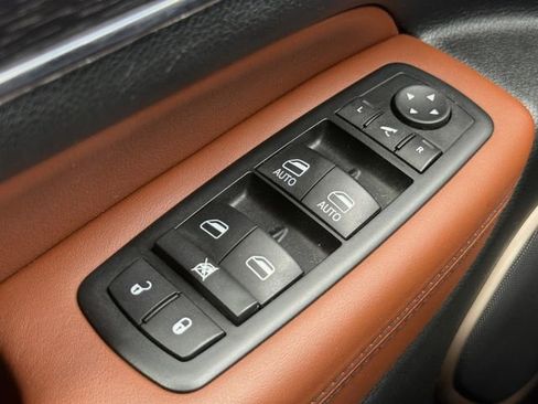 Used 2015 Jeep Grand Cherokee Summit AWD/4WD image 26