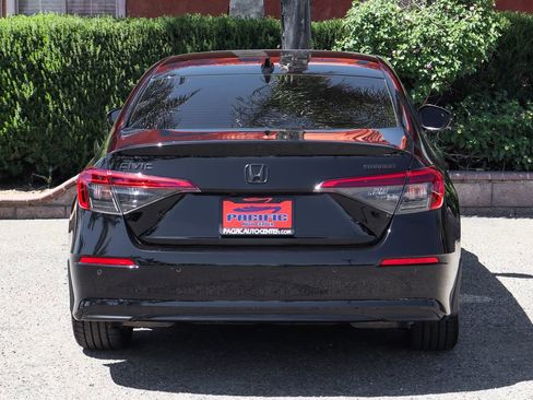 Used 2023 Honda Civic Touring image 7