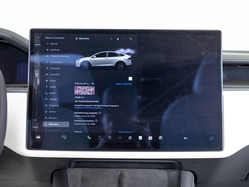 Used 2022 Tesla Model X Plaid image 42