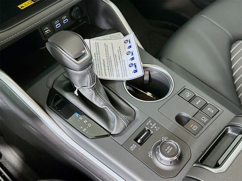 New 2026 Toyota Highlander XSE image 17