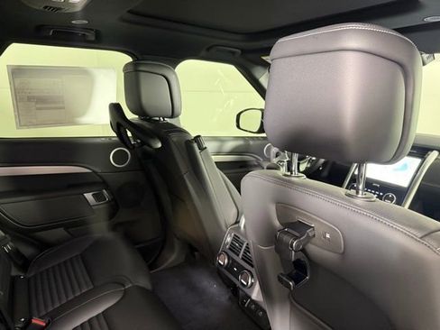 New 2026 Land Rover Discovery Limited Edition image 29
