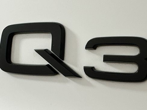 Used 2023 Audi Q3 2.0T Premium w/ Black Optic Sport Package image 10