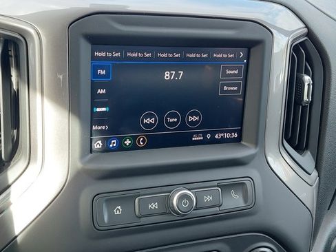 Used 2022 Chevrolet Silverado 1500 Custom image 36