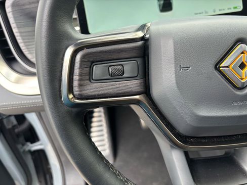 Used 2023 Rivian R1S Adventure image 18