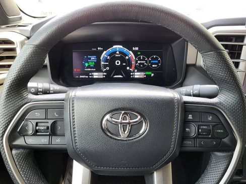 Used 2025 Toyota Tundra Limited AWD/4WD image 15