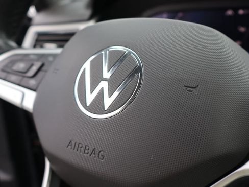 Used 2020 Volkswagen Atlas Cross Sport SEL Premium R-Line image 32