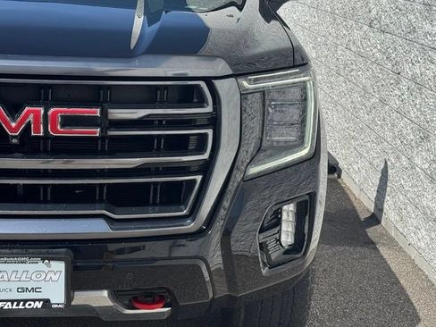 Used 2023 GMC Yukon AT4 w/ AT4 Premium Package AWD/4WD image 11