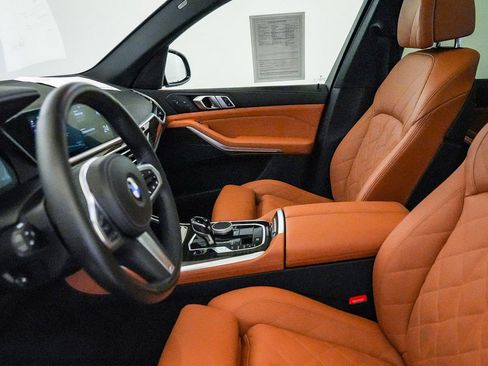 Certified 2023 BMW X5 xDrive40i w/ M Sport Package AWD/4WD image 19