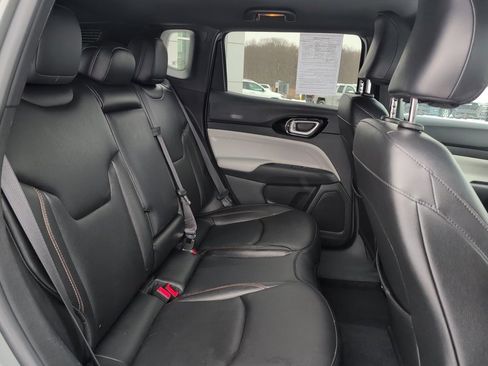 Used 2024 Jeep Compass Limited image 14