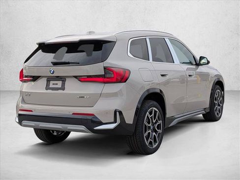 Used 2026 BMW X1 xDrive28i AWD/4WD image 2