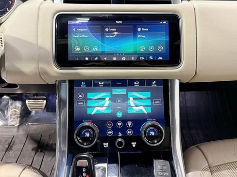 Used 2022 Land Rover Range Rover Sport HSE Silver Edition image 12