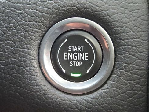Used 2023 GMC Yukon XL Denali AWD/4WD image 35