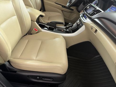 Used 2015 Honda Accord Touring image 21